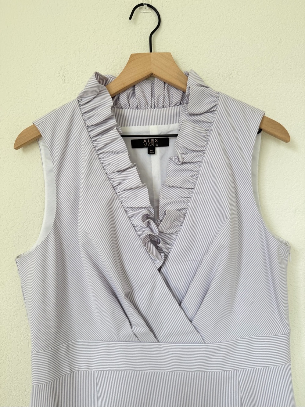 Alex Marie JUDY Sleeveless Ruffle V-neck Pencil Purple Iris Stripe Dress 14 - Picture 4 of 15